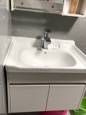 吐槽体验:欧路莎纯白实木浴室柜怎么样?我的真实感受