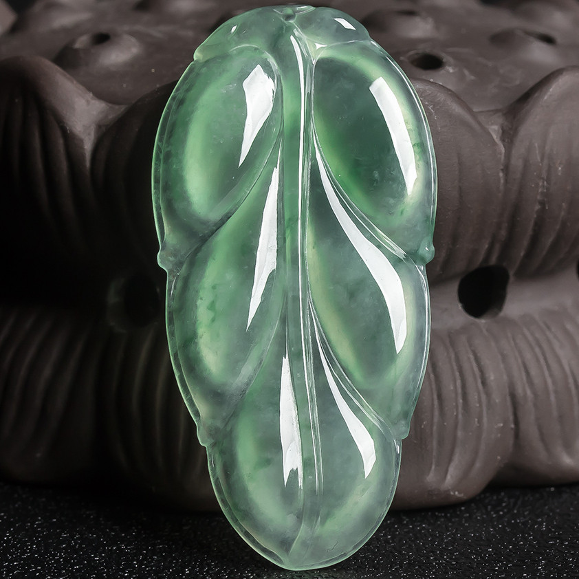 金枝玉叶 天然a货翡翠冰糯种浅绿飘花叶子玉吊坠挂件捡漏y9.59g