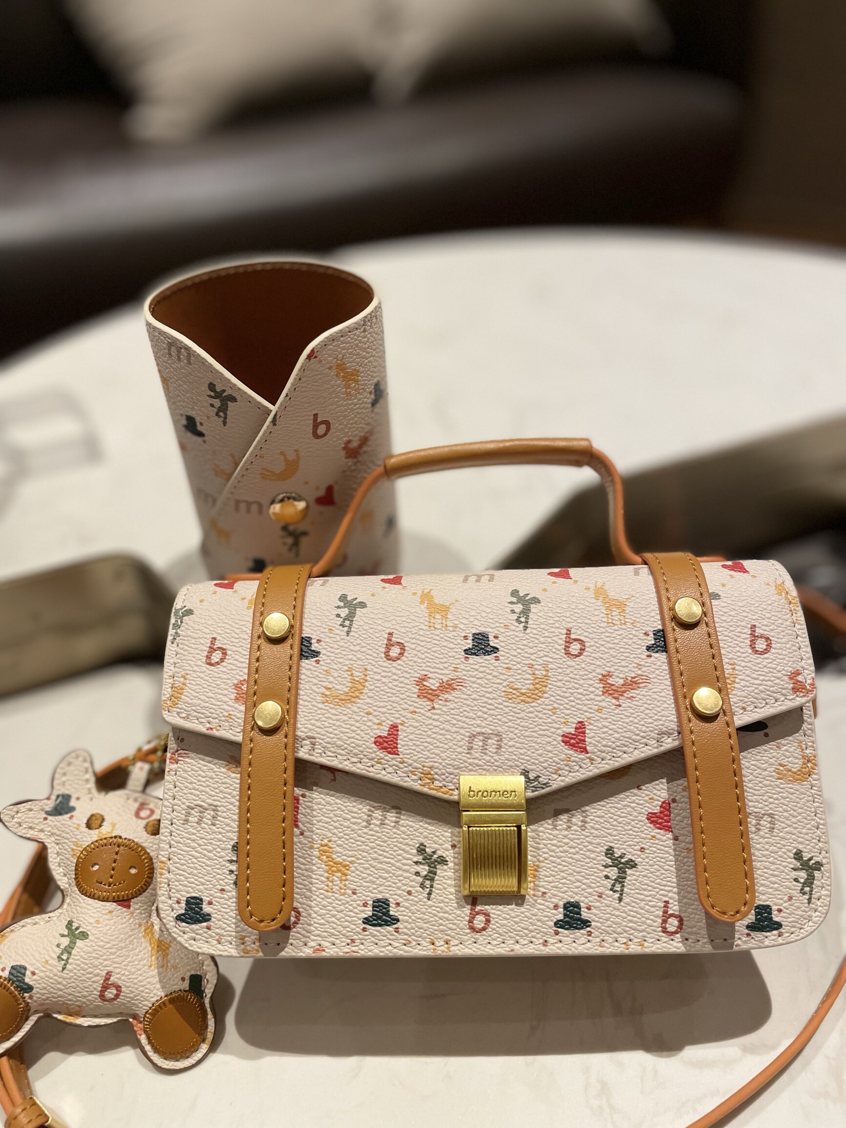 不莱玫老花礼盒小众手机包小巧可爱的日常伴侣300元左右女友礼物