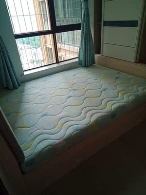 体验《三大亮点》mlily床垫好不好，是哪里的品牌？质量怎么样？