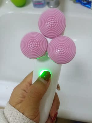 很想知道雅萌Bloom面部光子嫩肤美容仪10T好吗?用户口碑如何?