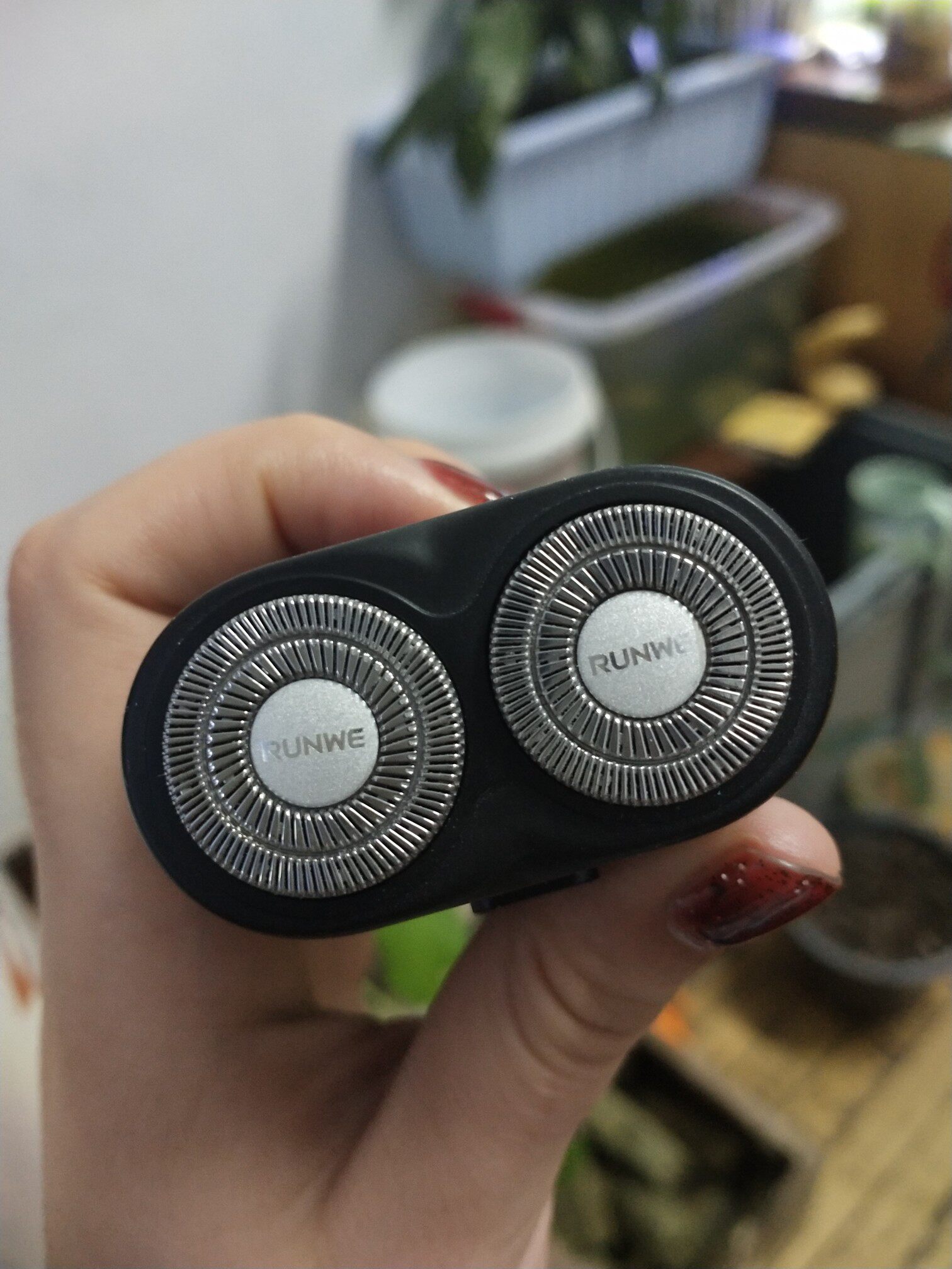 runwe朗威剃须刀rs831怎么样朗威rs831用了半年我来回答吧