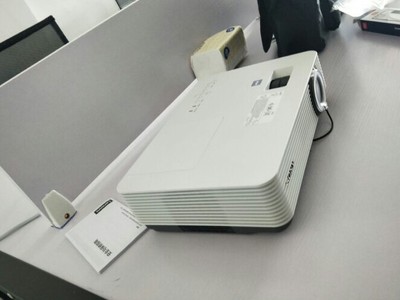 亲身体验当贝投影仪F1和D1哪个好？一个月后感受分享！
