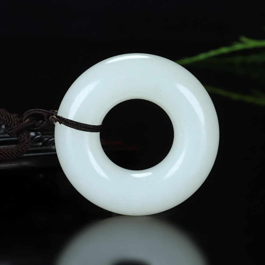 省级玉雕大师丁伟作品新疆和田玉守护平安环挂件男40克白玉圆吊坠