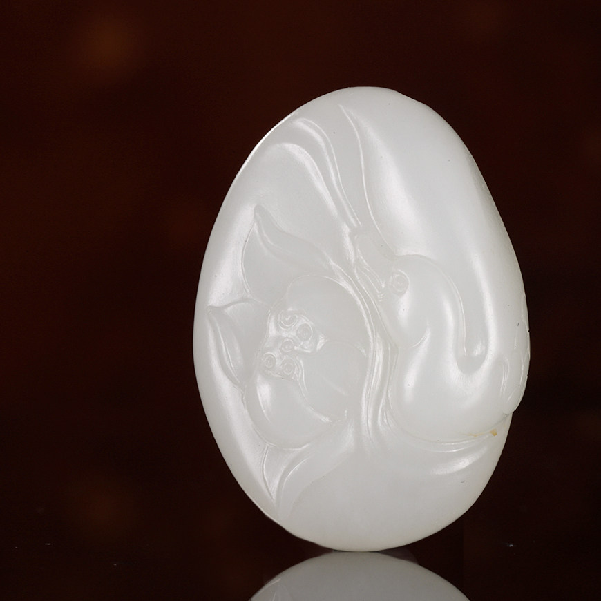 省级玉雕大师仝杰作品新疆和田玉精致小巧荷塘雅趣玉石吊坠14克g3