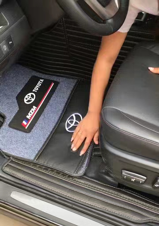 丰田汉兰达汽车全包围脚垫。普通后备箱垫55全包围后备箱1