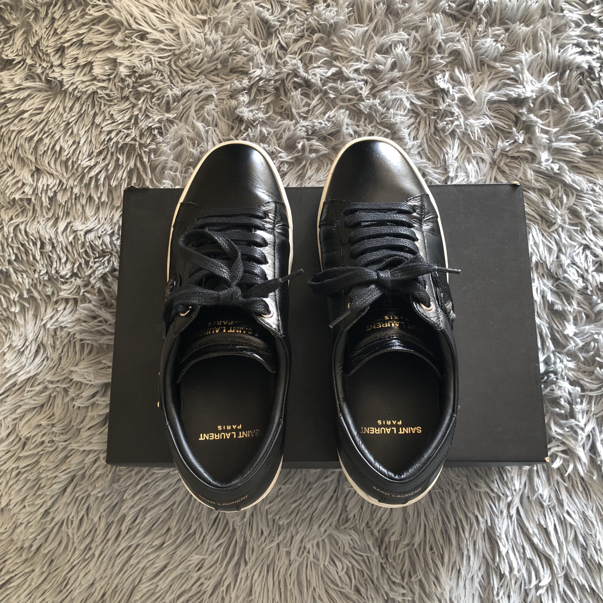 Saint Laurent Heart Lightning Embroidery Sneakers — detail