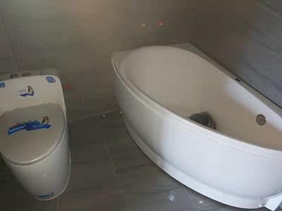 欧凯伦双人情侣扇形按摩浴缸好用吗?空间够不够大?