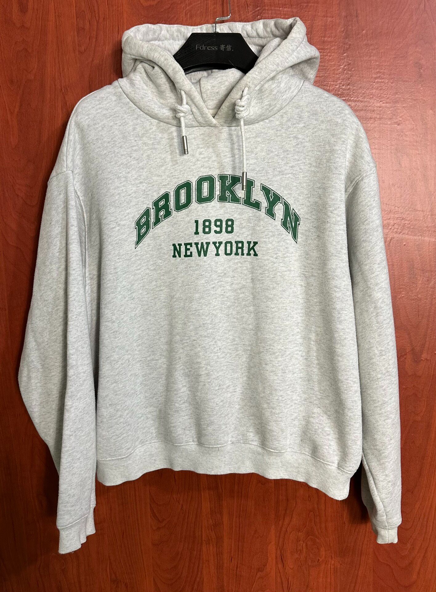 BROOKLYN 1898 NEWYORK 纯色连帽卫衣女666