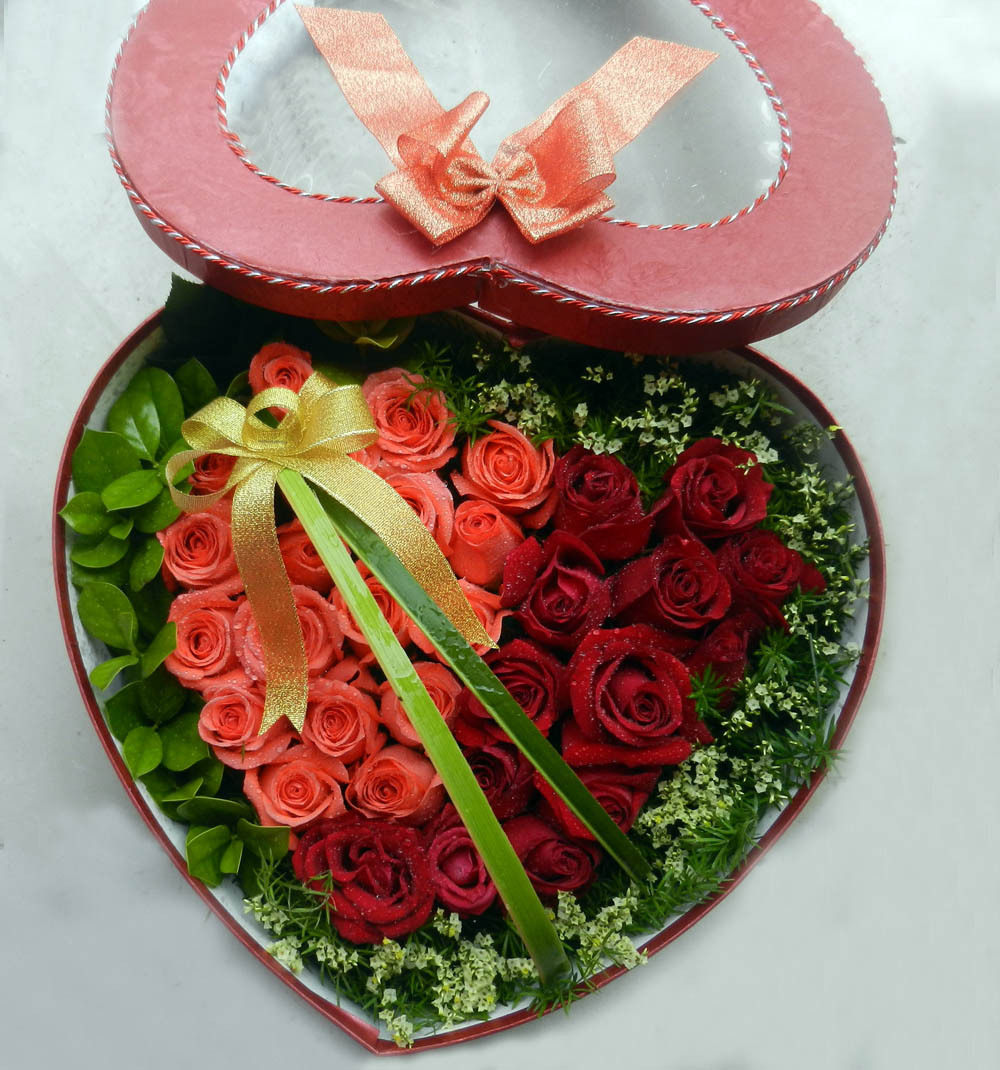 30朵玫瑰礼盒鲜花心形盒装全国鲜花速递杭州花店鲜花速递同城