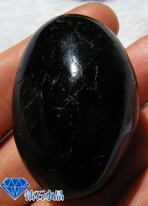 天然黑碧玺原石吊坠图片