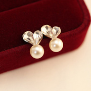 Enjoy authentic email Korea clean faux Pearl love simple temperament Bunny head studs