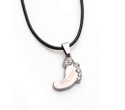 Package mail smiling authentic little feet necklace necklaces Korean Fashion necklace collar 366950