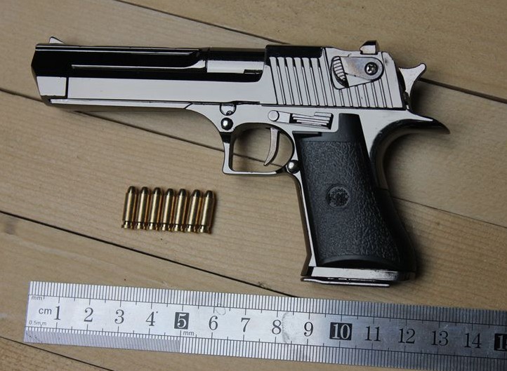 05沙漠之鹰模型枪沙鹰全金属抛壳男孩铁玩具手抢拆装不可发射已售135