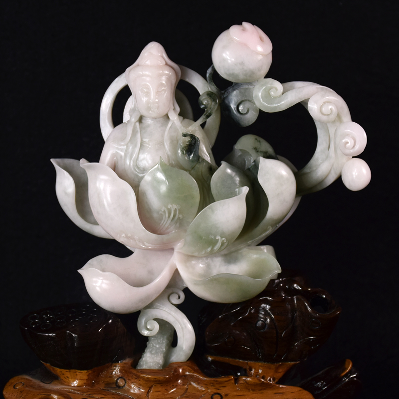 省级玉雕大师仵楚英作品 中国四大名玉独山玉 莲花观音469.25克