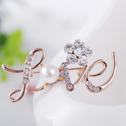 Email Korea fashion pin brooch jewelry rhinestones brooch LOVE elegant women coat of arms