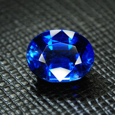 裸石重3.94克拉 天然无烧皇家蓝 蓝晶石戒面 可定制款式