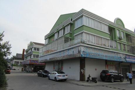 【第一次拍卖】兴化市戴南镇不锈钢交易城e02-198,199号(含装修)