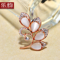 Music jewelry luxury vintage crystal flower brooch corsage bag mail sweater pins Korea Ms accessories