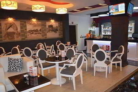 Mustang hotel Tirana