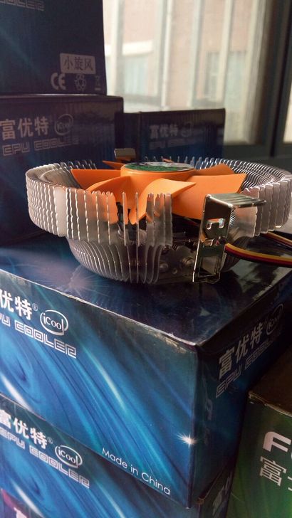 intel英特尔和AMD双用电脑CPU散热器