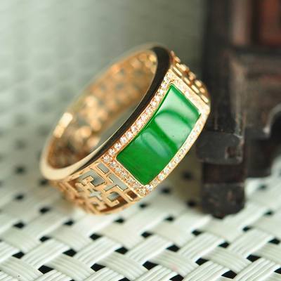 正品a货翡翠冰种满绿绮罗玉戒指--18k玫瑰金镶钻