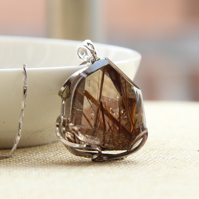 琼灵臻品 茶体发晶吊坠 15.81g 权威鉴定