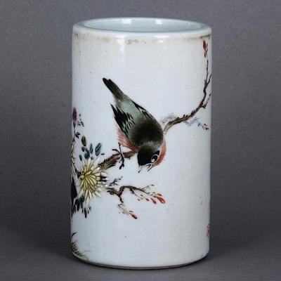 民国粉彩花鸟纹笔筒