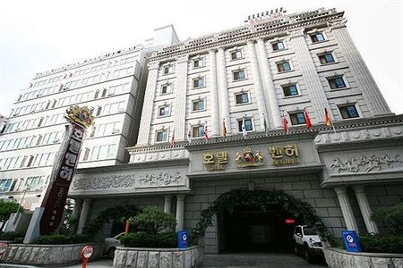 本呼尔酒店