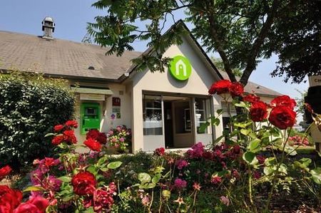 瓦纳钟楼酒店