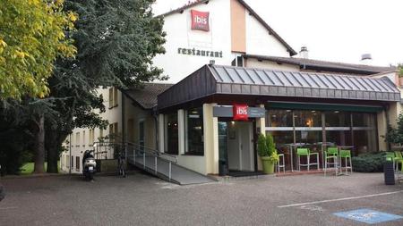 赫伯格科尔马宜必思酒店