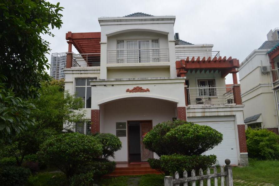 桂林市临桂区仕通路9号碧水山庄a1幢别墅