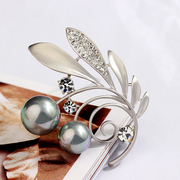 Filled with beautifully decorated Korean fashion you wild woman love jewelry brooch new leaves in autumn and winter the upscale accessories