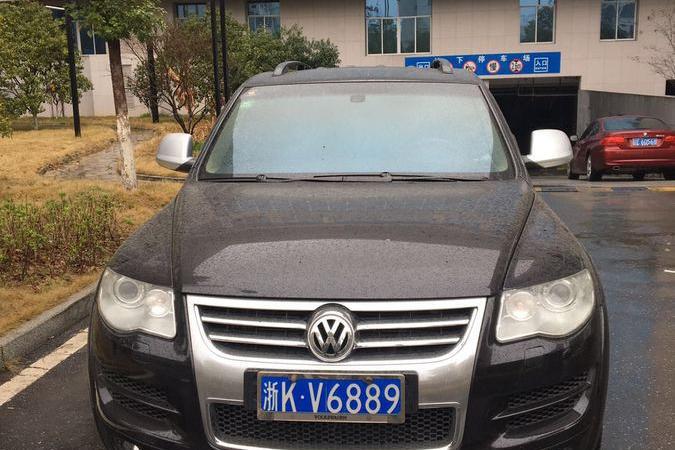 【第一次拍卖】大众牌途锐越野车,车牌号浙kv6889,车辆厂牌型号(金锐