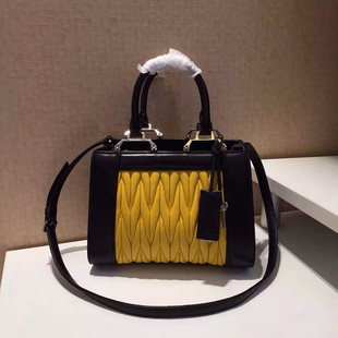 fendi kanl手袋 2020新款真皮女包手袋手提包斜挎包進口綿羊皮褶皺包包 fendi男手袋