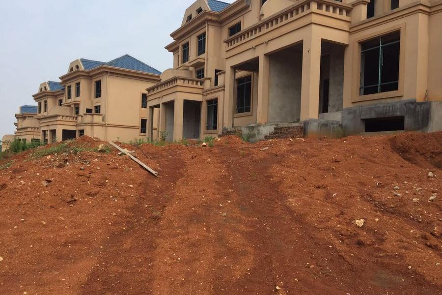衡东县吴集镇龙江村龙江府(现名星河湾)住宅小区27#101,-101商业房