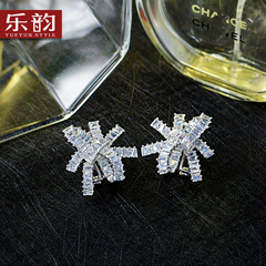 Music jewelry package mail Korea simple temperament snow female hypoallergenic earrings 925 Silver earrings upscale atmosphere