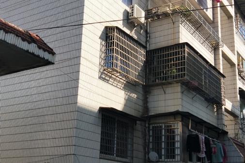 【第一次拍卖】玉环市坎门街道东风小区建工路的房地产