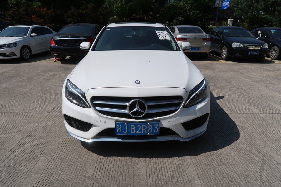 【第一次拍卖】浙jb2r83梅赛德斯-奔驰牌bj7164gl小型轿车一辆