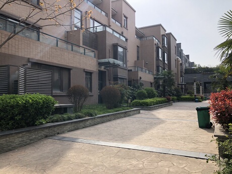 西安市曲江新区雁南一路5号&ldquo;瑞麟君府花园&rdquo;第1幢