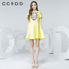 CCDD2016夏装新专柜正品 复古贴布绣连衣裙 高腰修身亮面气质伞裙