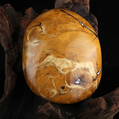 92.35g 极品天然根珀原石2529