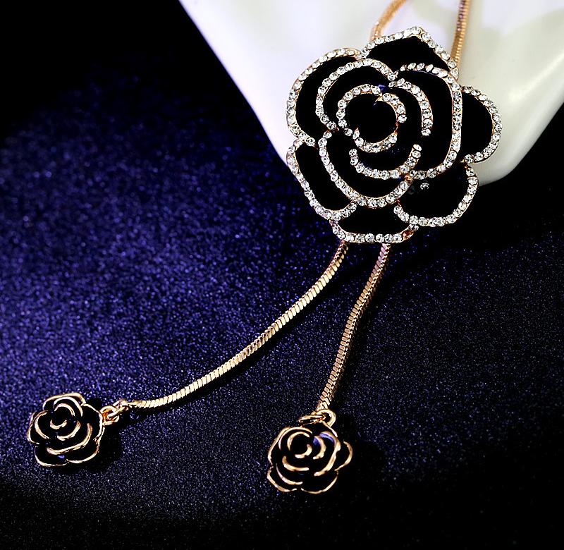 黑色玫瑰花项链图片