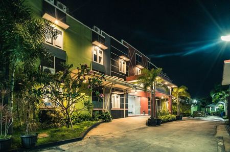 OYO 342 De'Kayakini Hotel