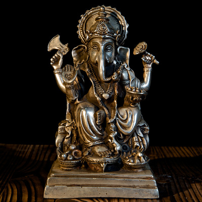 资产包22:四臂象神 白铜经典工艺品