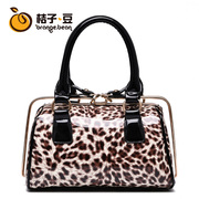 Orange. Bean Leopard print fashion handbag new Europe wind lock women's bag handbag leather locking bags