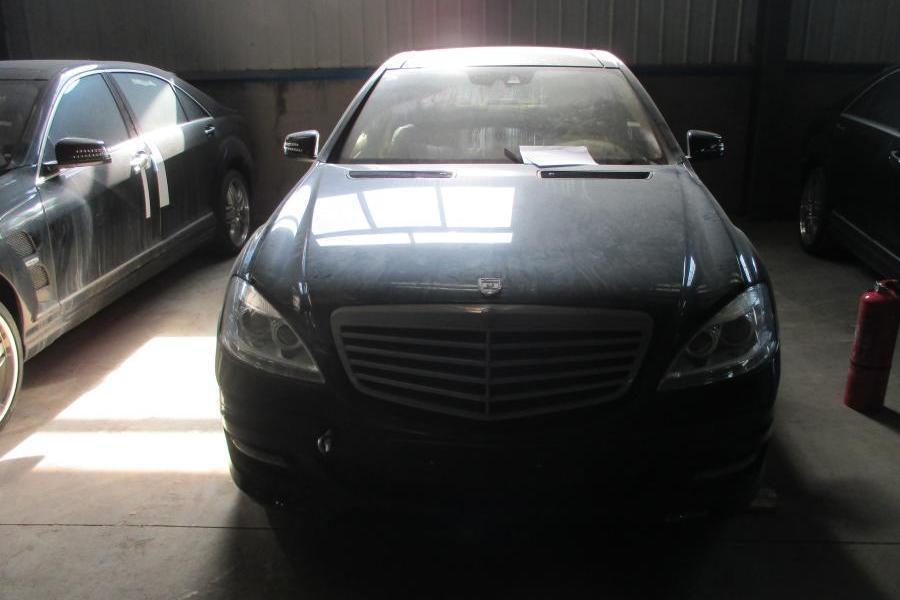 【第三次】大连海关罚没劳伦士轿车s500l