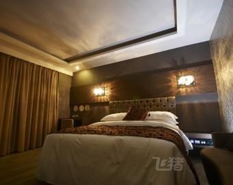 高雄日光河堤时尚旅店