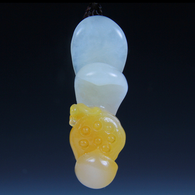 寿山石-精品芙蓉石挂件一品青廉