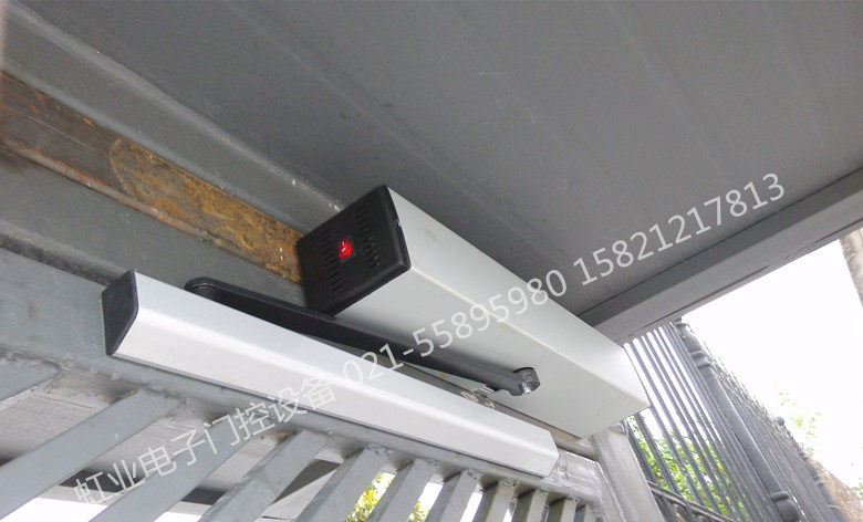 > 90度自动平开门